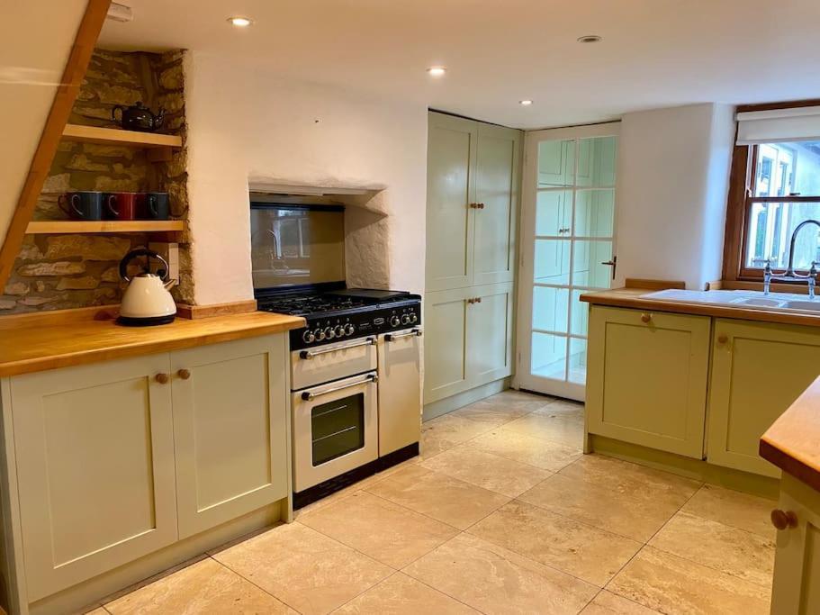 Cotswold Home Over 4 Floors - Perfect For Families Friends Contractors Chipping Norton Eksteriør bilde